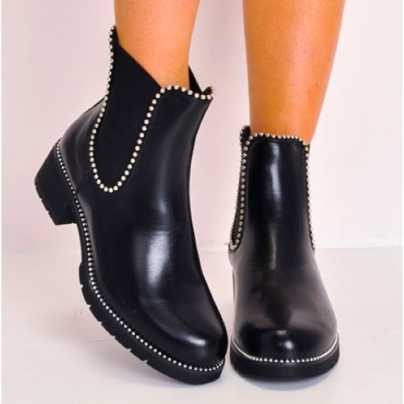 Shoes - Ladies Studded Faux Leather Flat Chelsea Boots, size 37